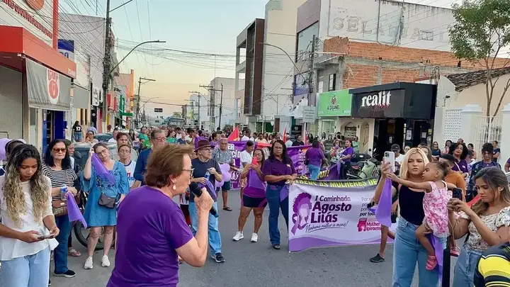 Registro 10 da Caminhada Agosto Lilás pela vida das mulheres em Ipirá