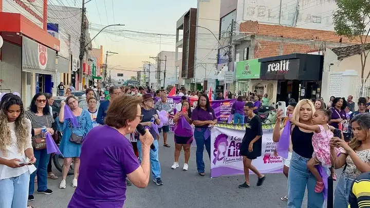 Registro 33 da Caminhada Agosto Lilás pela vida das mulheres em Ipirá