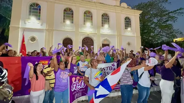 Registro 42 da Caminhada Agosto Lilás pela vida das mulheres em Ipirá