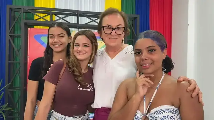 Registro 1 do comitê e da panfletagem na Feira Livre de Riachão do Jacuípe