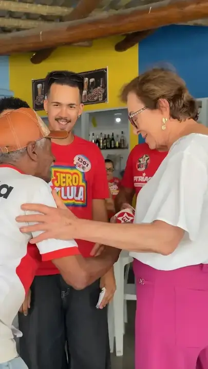 Registro 10 do comitê e da panfletagem na Feira Livre de Riachão do Jacuípe