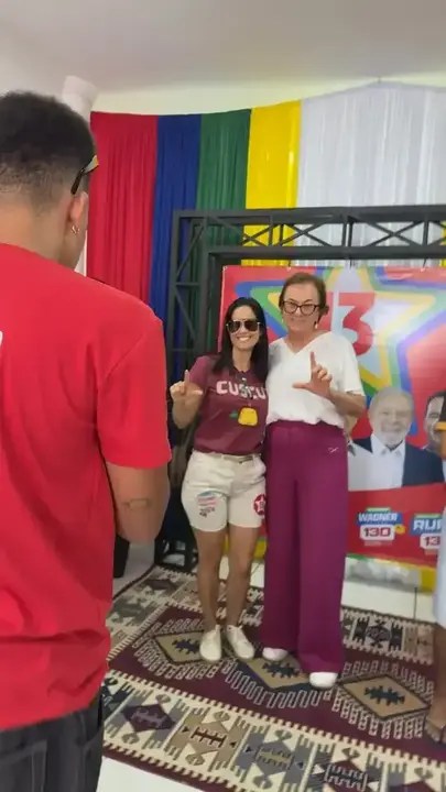 Registro 11 do comitê e da panfletagem na Feira Livre de Riachão do Jacuípe