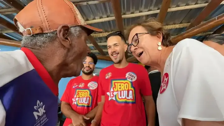Registro 24 do comitê e da panfletagem na Feira Livre de Riachão do Jacuípe