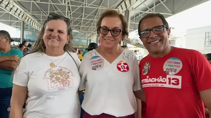 Registro 27 do comitê e da panfletagem na Feira Livre de Riachão do Jacuípe