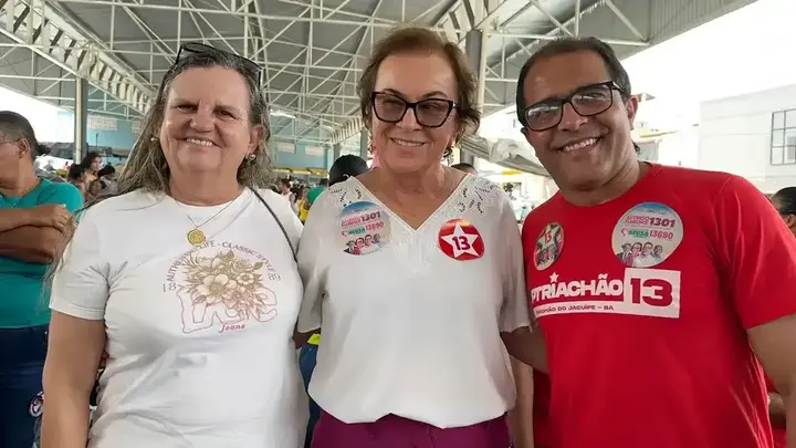 Registro 31 do comitê e da panfletagem na Feira Livre de Riachão do Jacuípe