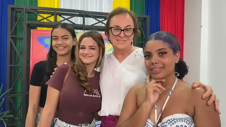 Registro 40 do comitê e da panfletagem na Feira Livre de Riachão do Jacuípe