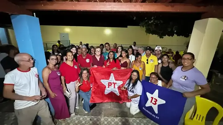 Neusa Cadore e lideranças reunidas durante encontro em Xique-Xique