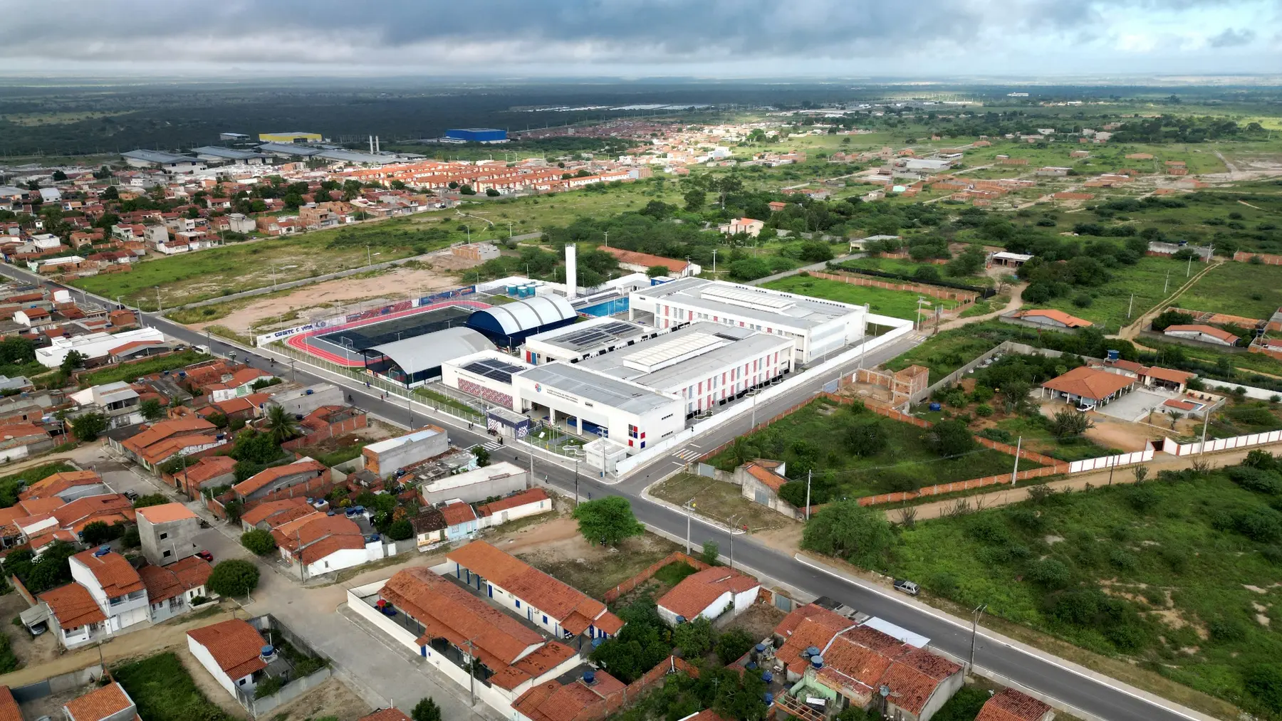 Nova escola integrada à cidade