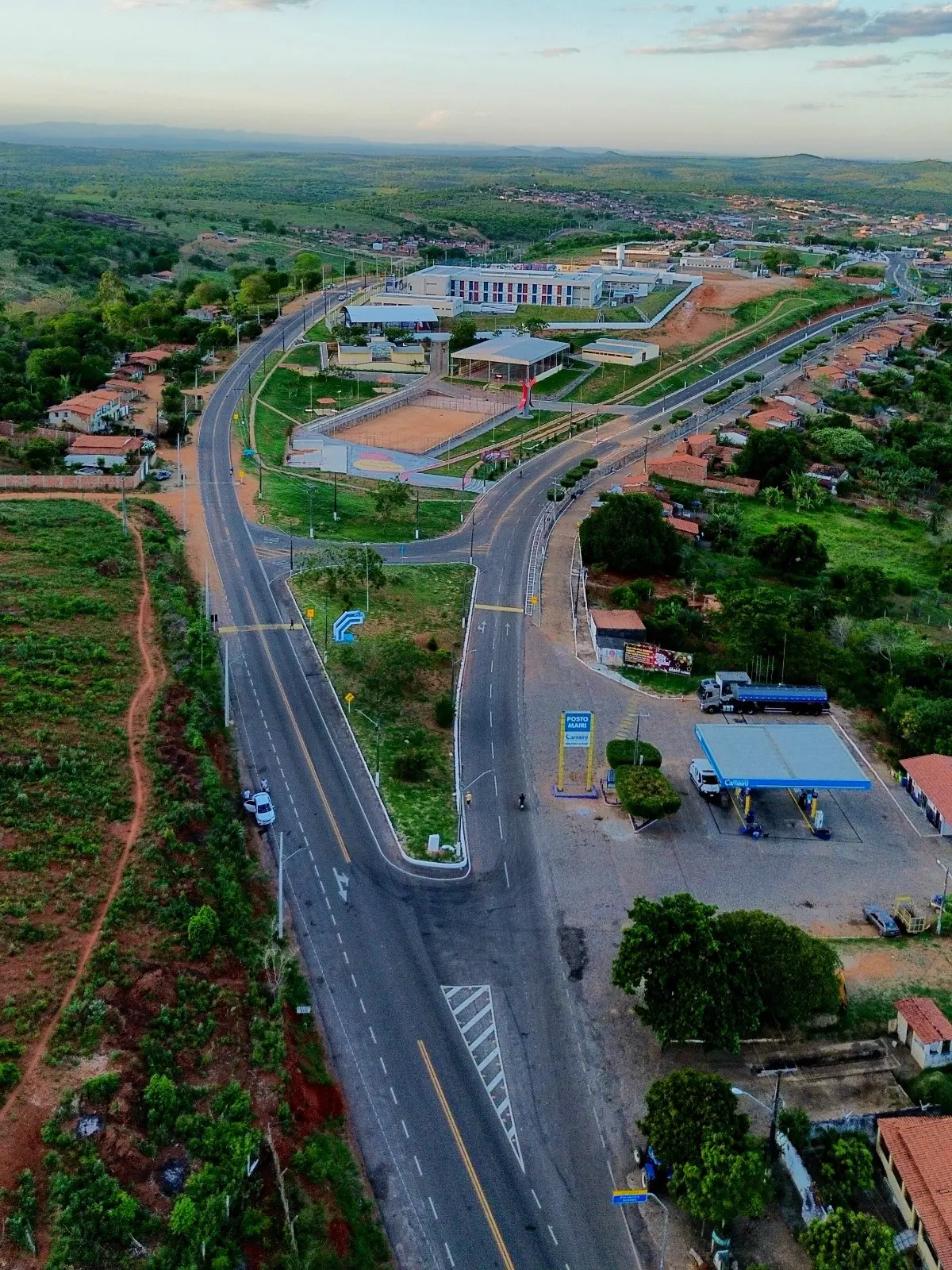 Mairi vista de cima: Caminhos, equipamentos públicos e desenvolvimento urbano