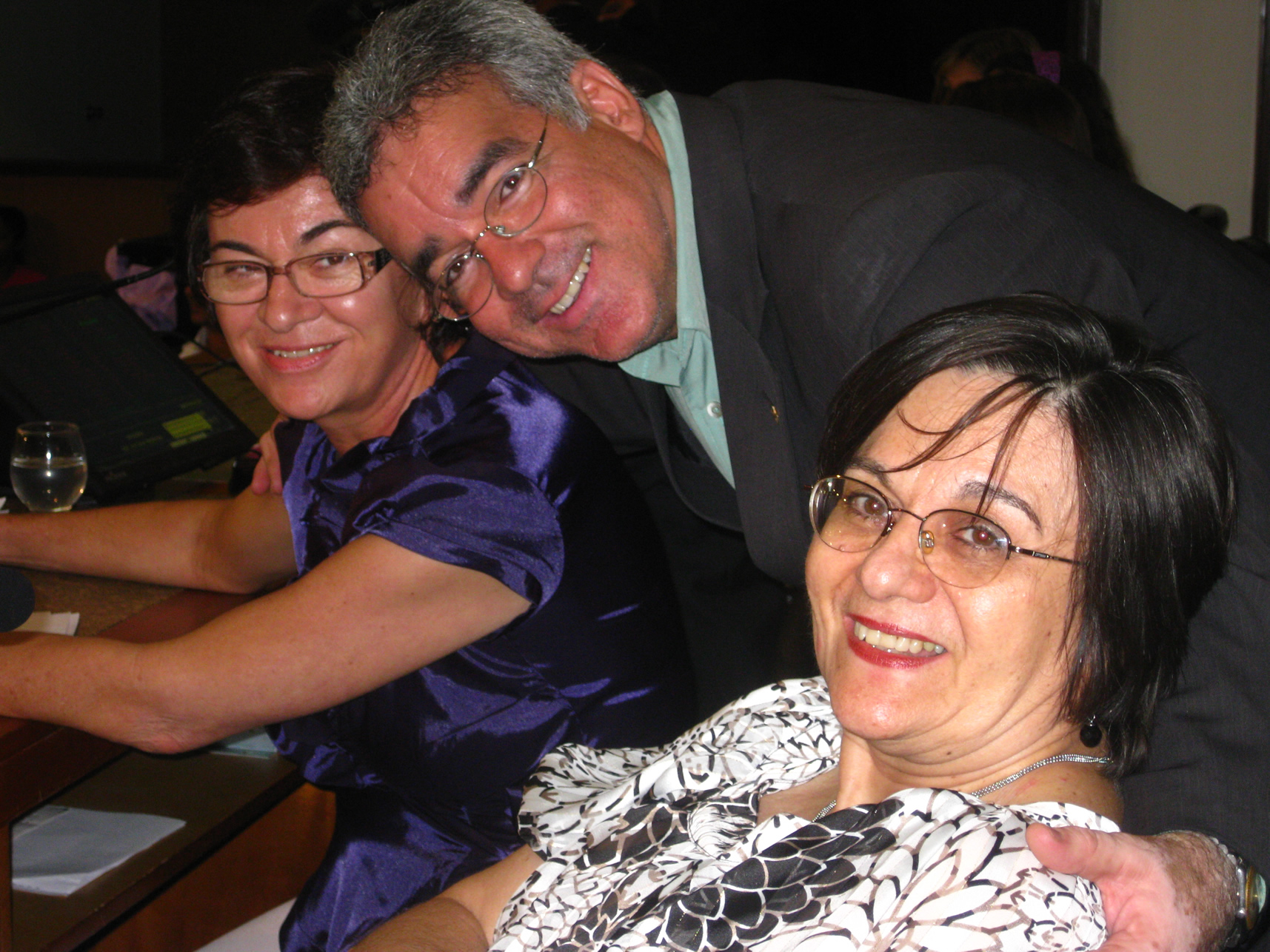 Neusa Cadore e Maria da Penha durante a homenagem realizada na Assembleia Legislativa em 2009