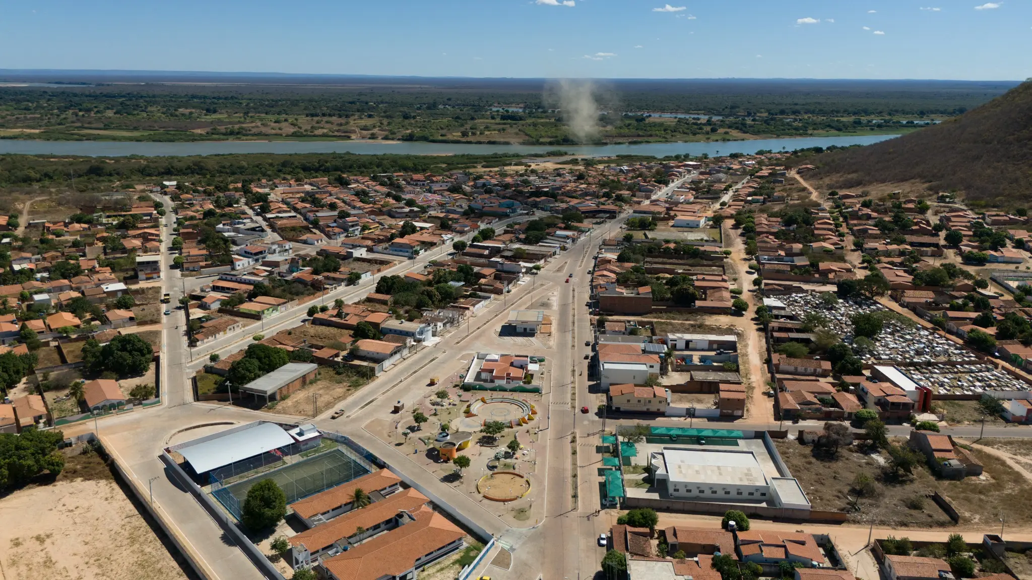 Vista aérea de Morpará às margens do Rio São Francisco